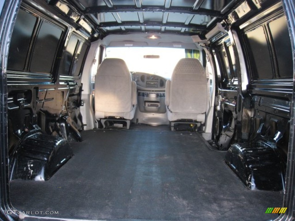 2007 E Series Van E250 Cargo - Black / Medium Flint Grey photo #7