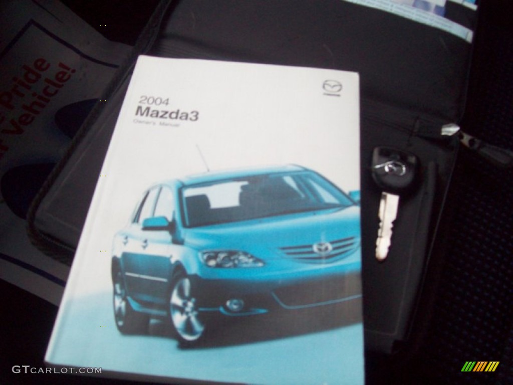 2004 MAZDA3 s Hatchback - Rally White / Black/Red photo #10