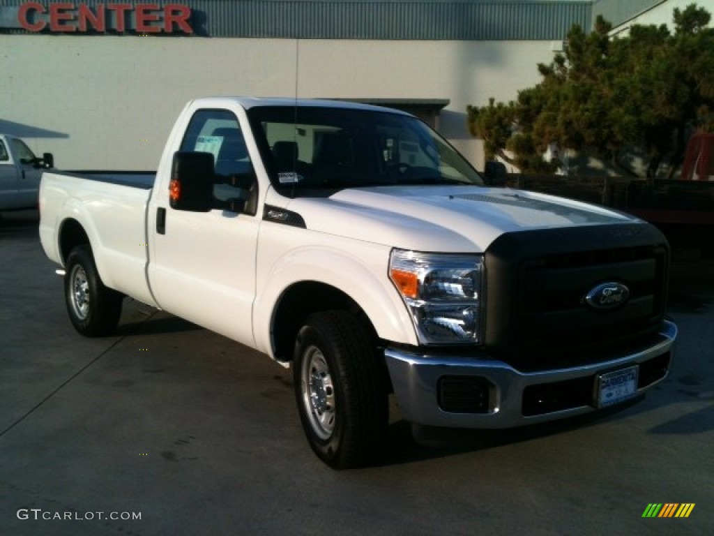 Oxford White Ford F250 Super Duty