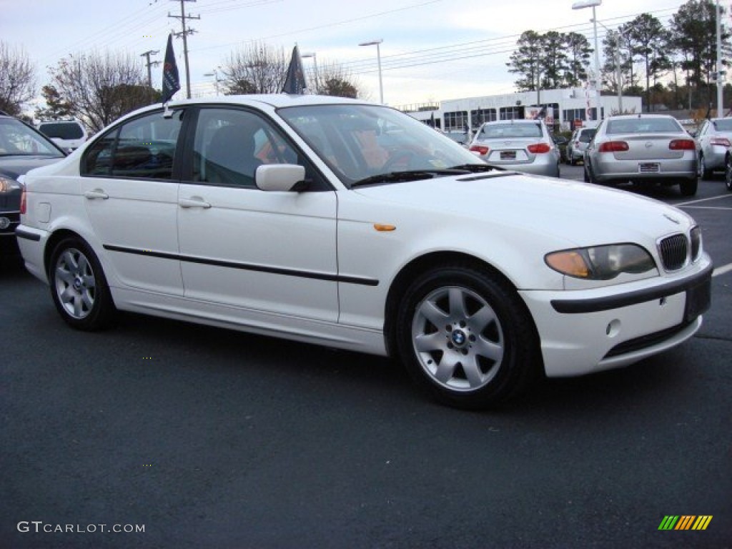 2004 3 Series 325i Sedan - Alpine White / Black photo #2