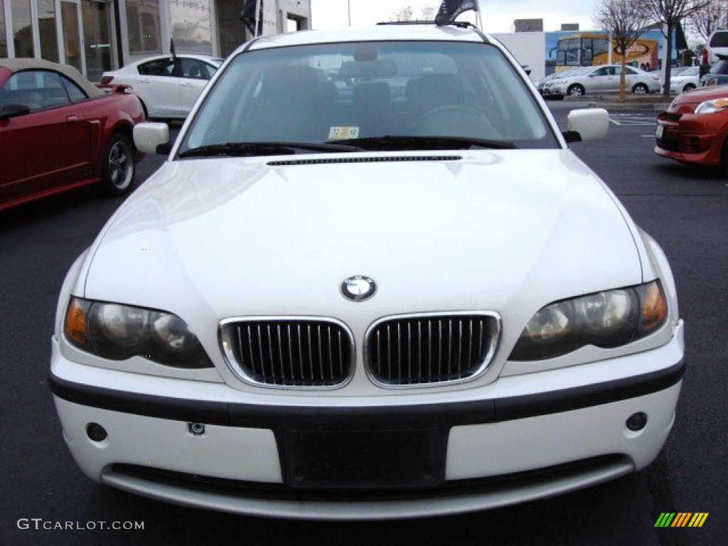 2004 3 Series 325i Sedan - Alpine White / Black photo #8