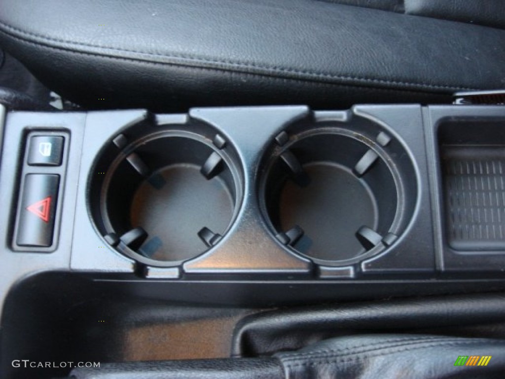 2004 3 Series 325i Sedan - Alpine White / Black photo #19