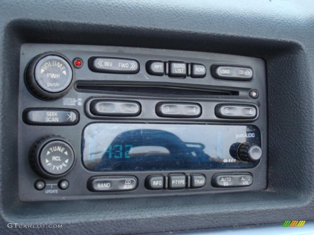 2004 Chevrolet SSR Standard SSR Model Audio System Photo #58941363