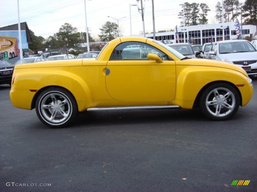 Slingshot Yellow 2004 Chevrolet SSR Standard SSR Model Exterior Photo #58941447