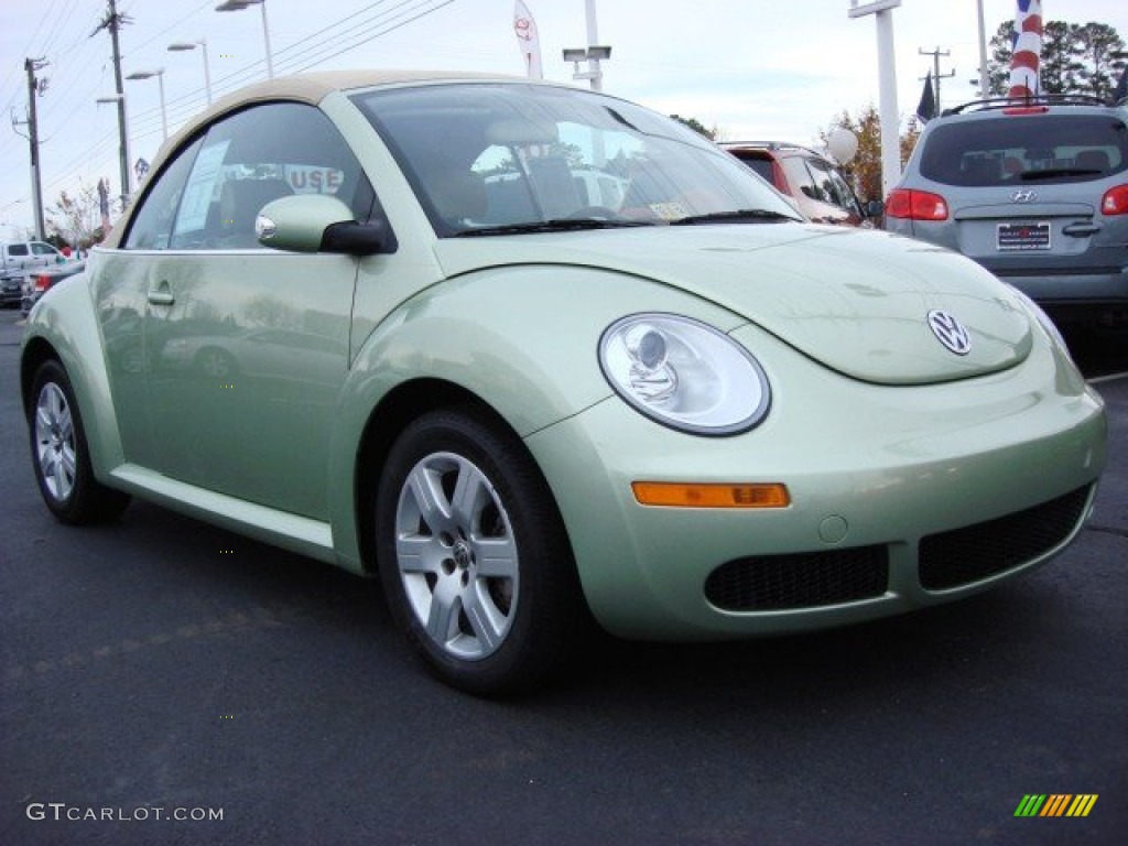 Gecko Green Metallic 2007 Volkswagen New Beetle 2.5 Convertible Exterior Photo #58941465