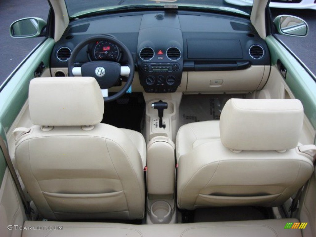 Cream Interior 2007 Volkswagen New Beetle 2.5 Convertible Photo #58941666