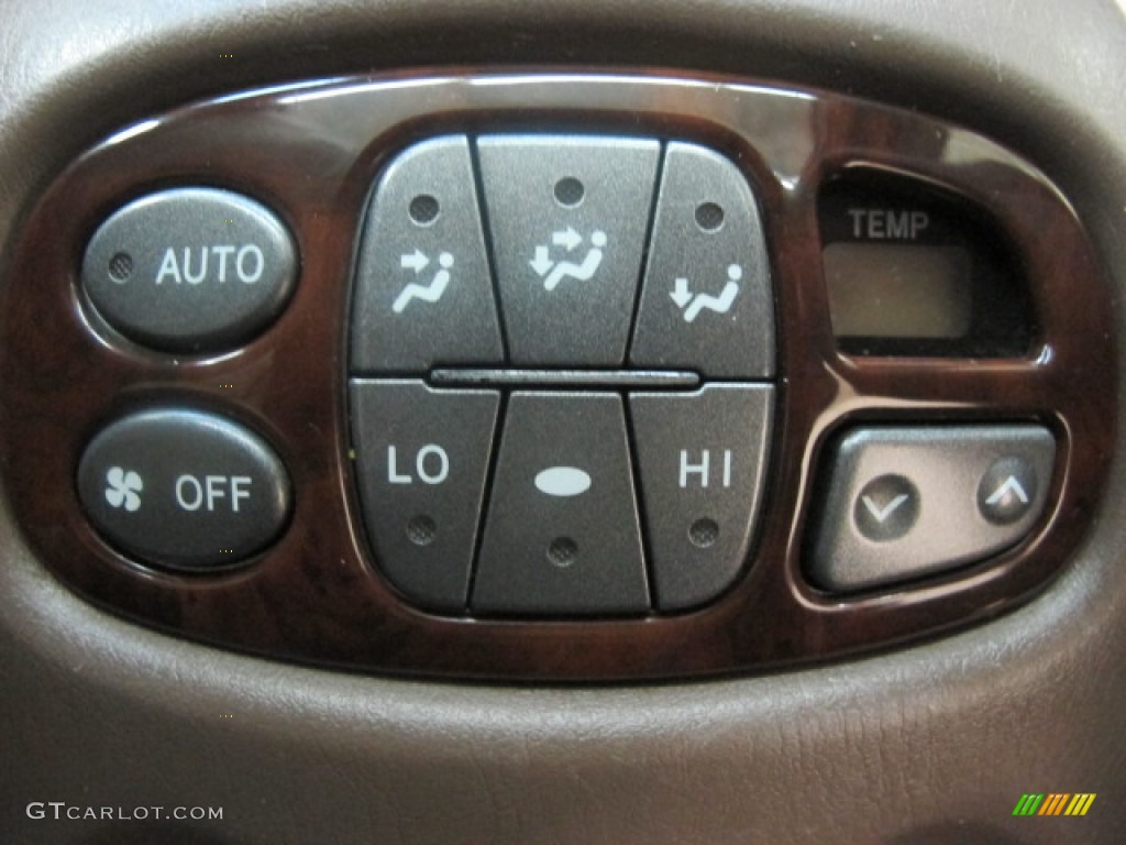 2003 Sequoia Limited 4WD - Natural White / Oak photo #37