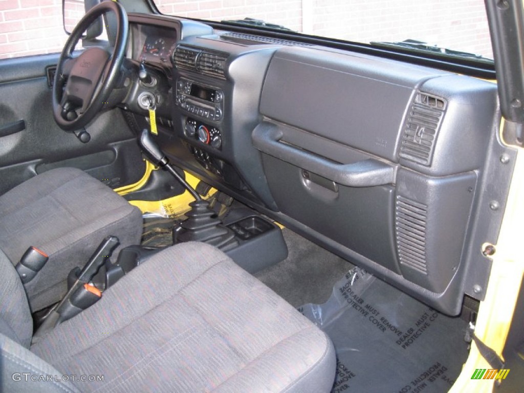 2004 Wrangler SE 4x4 - Solar Yellow / Dark Slate Gray photo #16