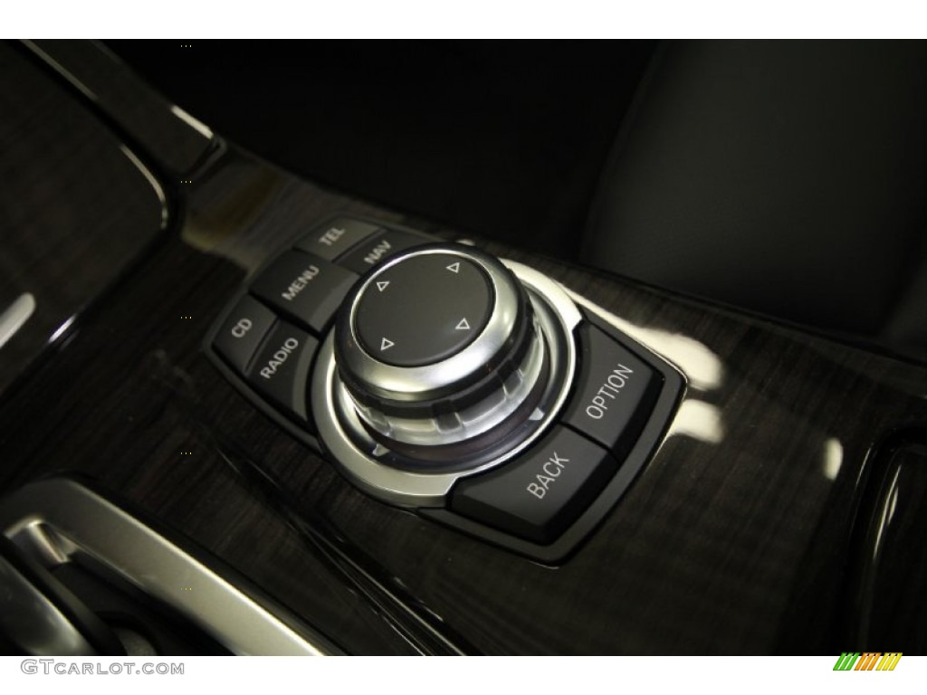 2012 5 Series 528i Sedan - Dark Graphite Metallic II / Black photo #19