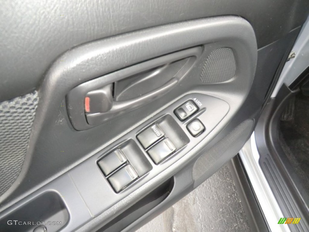 2004 Subaru Impreza WRX Sedan Controls Photo #58944771