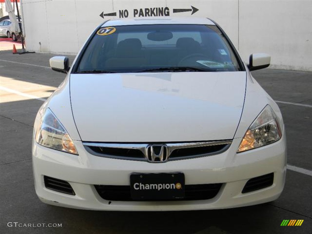 2007 Accord SE V6 Sedan - Taffeta White / Ivory photo #2