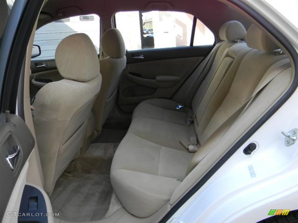 2007 Accord SE V6 Sedan - Taffeta White / Ivory photo #10