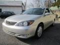 Lunar Mist Metallic - Camry SE Photo No. 4
