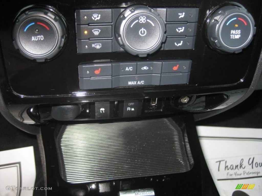 2009 Ford Escape Limited Controls Photo #58954287