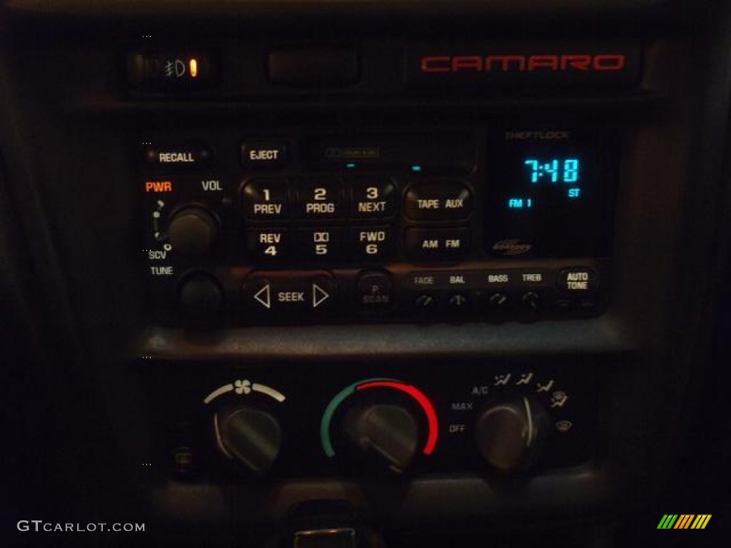 2001 Chevrolet Camaro SS Convertible Audio System Photos