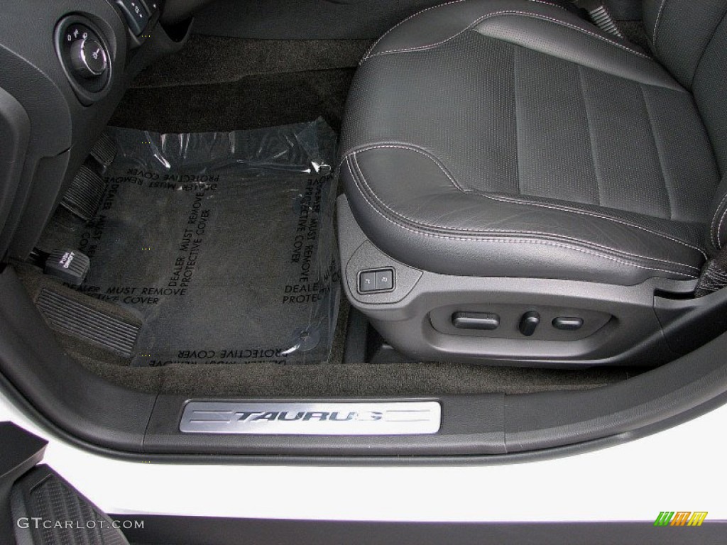 Charcoal Black Interior 2011 Ford Taurus Limited Photo #58960554