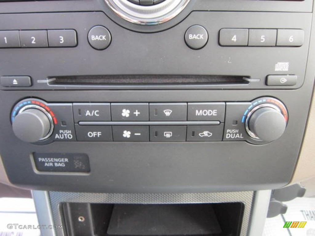 2012 Nissan Pathfinder SV 4x4 Controls Photo #58961097
