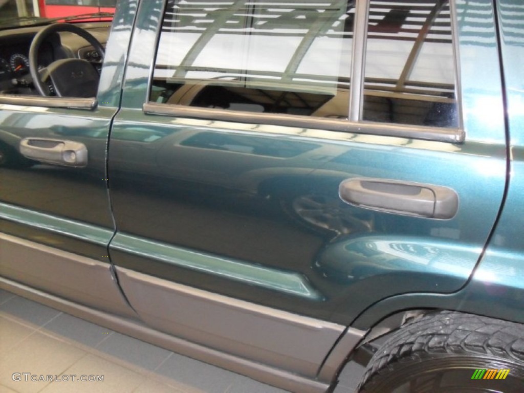 2004 Grand Cherokee Laredo 4x4 - Deep Beryl Green Pearl / Dark Slate Gray photo #4