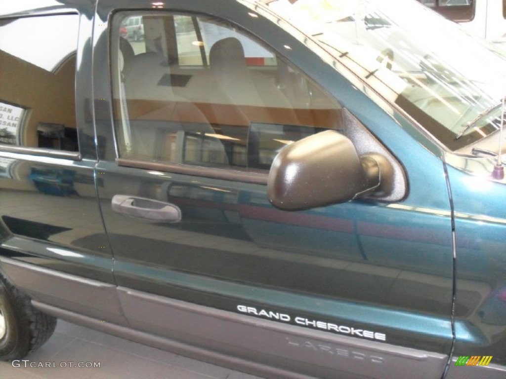 2004 Grand Cherokee Laredo 4x4 - Deep Beryl Green Pearl / Dark Slate Gray photo #8