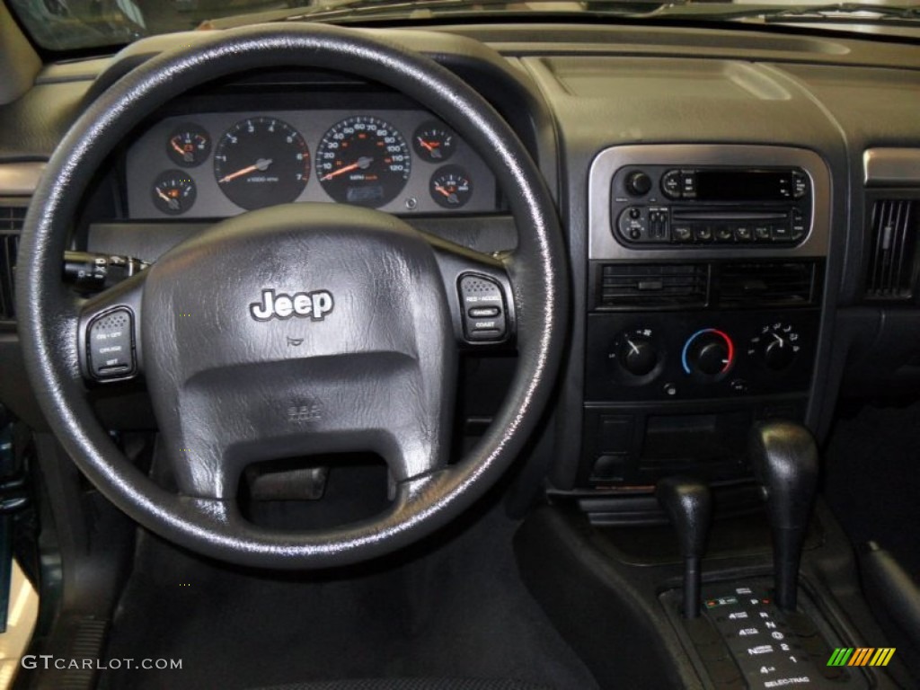 2004 Grand Cherokee Laredo 4x4 - Deep Beryl Green Pearl / Dark Slate Gray photo #17