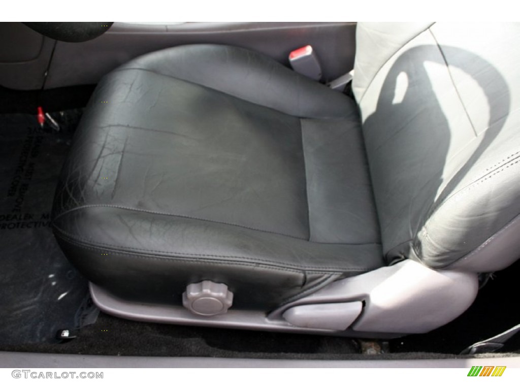 Black/Silver Interior 2000 Toyota Celica GT Photo #58968351