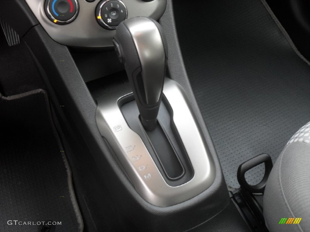 2012 Sonic LS Sedan - Silver Ice Metallic / Jet Black/Dark Titanium photo #10