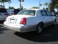 1999 Performance White Lincoln Town Car Signature  photo #9