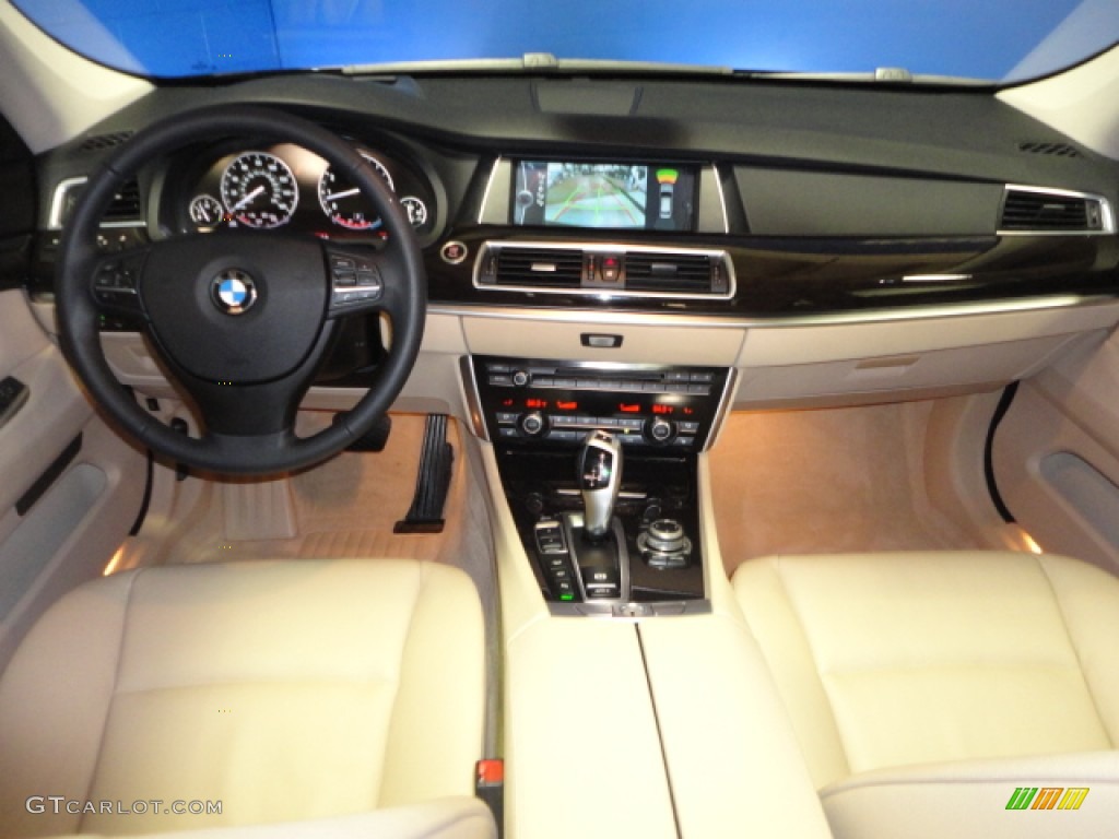 2011 BMW 5 Series 535i xDrive Gran Turismo Venetian Beige Dashboard Photo #58984275