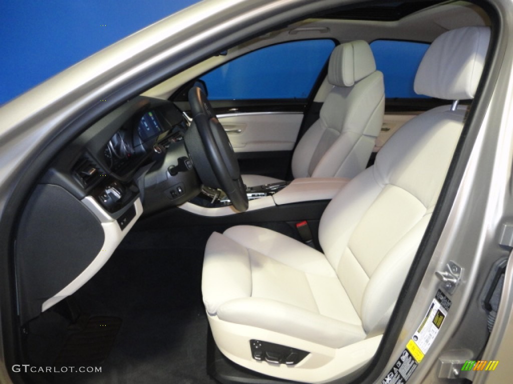 Oyster/Black Interior 2011 BMW 5 Series 550i xDrive Sedan Photo #58984507