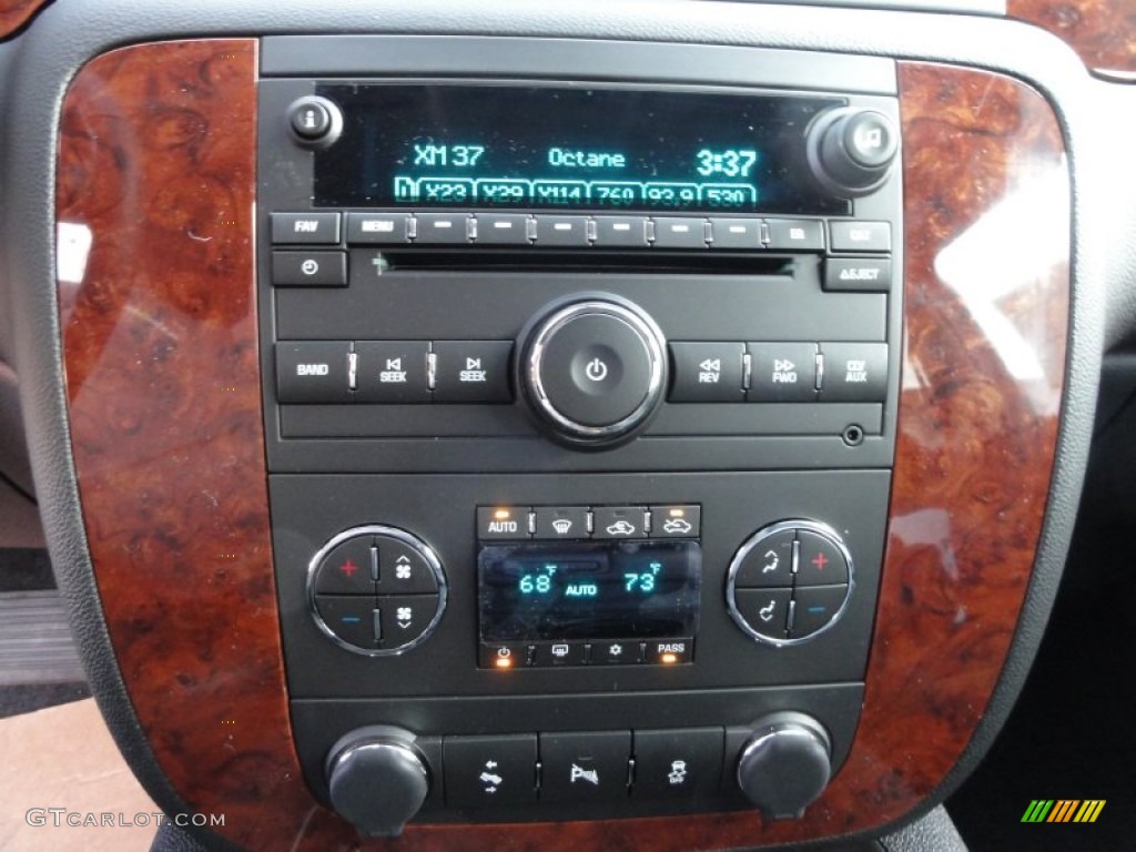 2012 Chevrolet Avalanche LT 4x4 Controls Photos