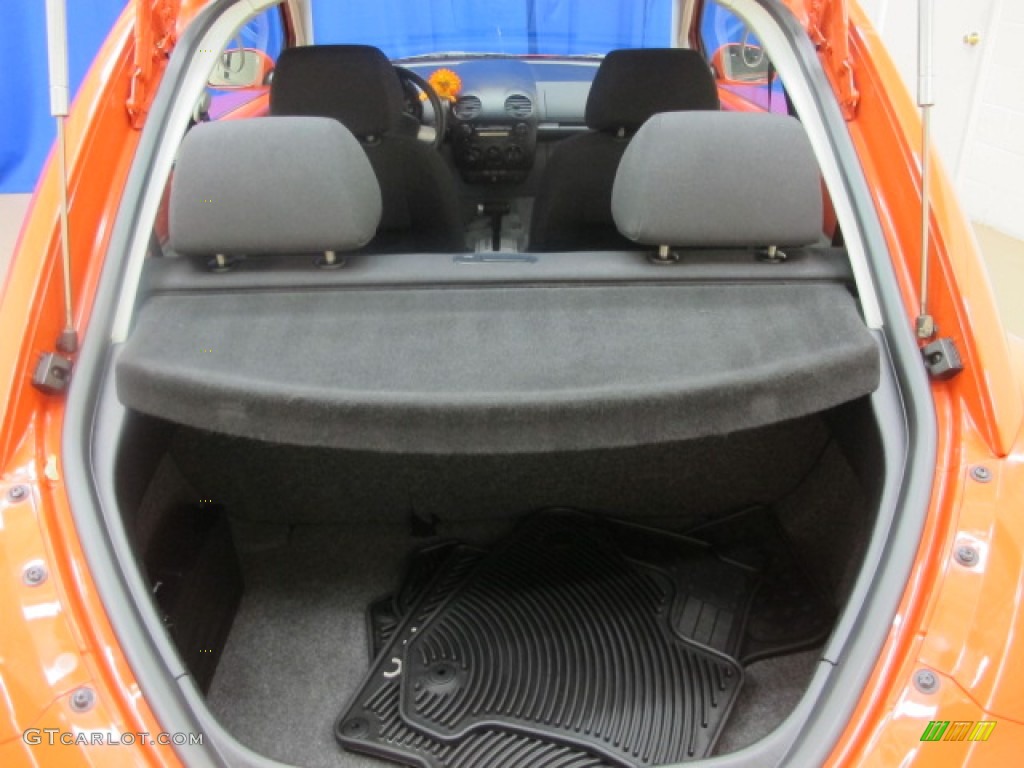 2003 Volkswagen New Beetle GL Coupe Trunk Photo #58985422