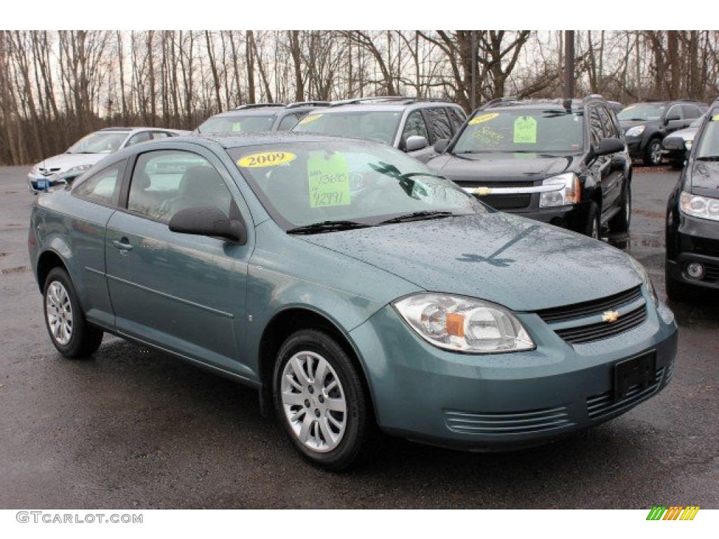 2009 Cobalt LS Coupe - Silver Moss Metallic / Gray photo #15