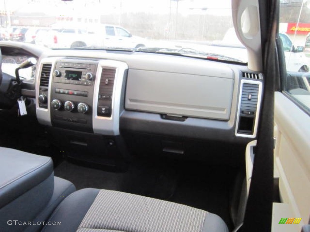 2011 Ram 1500 Big Horn Quad Cab 4x4 - Deep Water Blue Pearl / Dark Slate Gray/Medium Graystone photo #18