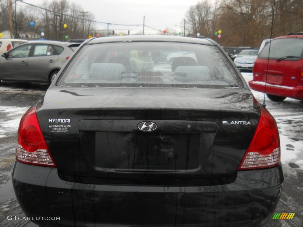 2004 Elantra GLS Sedan - Black Obsidian / Gray photo #13