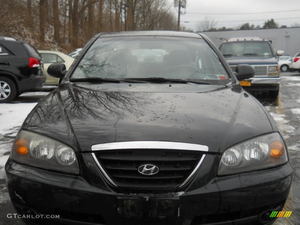 2004 Elantra GLS Sedan - Black Obsidian / Gray photo #14
