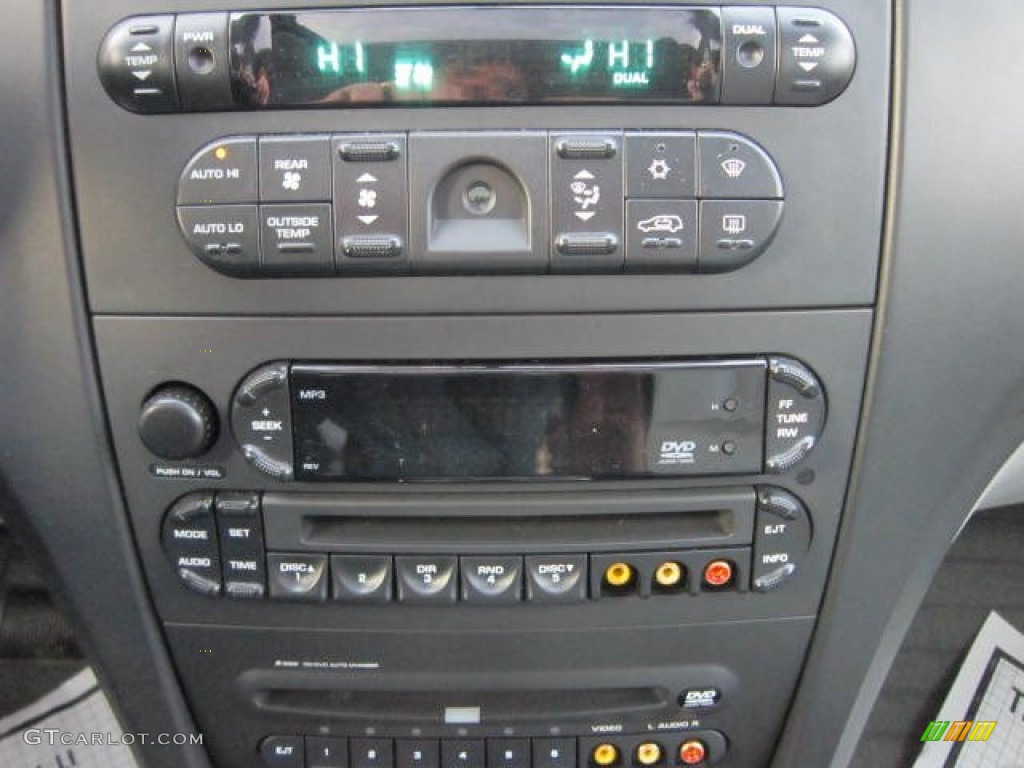 2008 Chrysler Pacifica Touring AWD Controls Photo #58989304