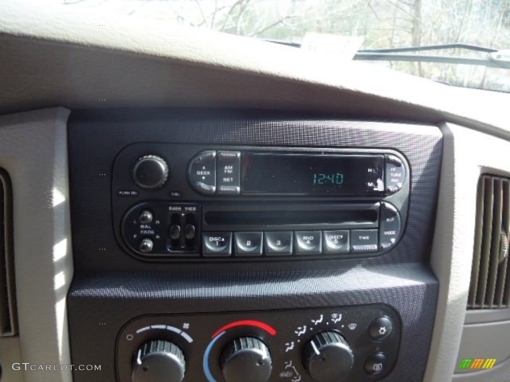 2002 Ram 1500 SLT Quad Cab 4x4 - Black / Dark Slate Gray photo #18