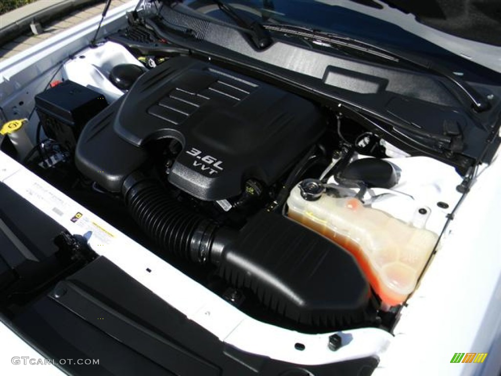 2011 Challenger Rallye - Bright White / Dark Slate Gray photo #17