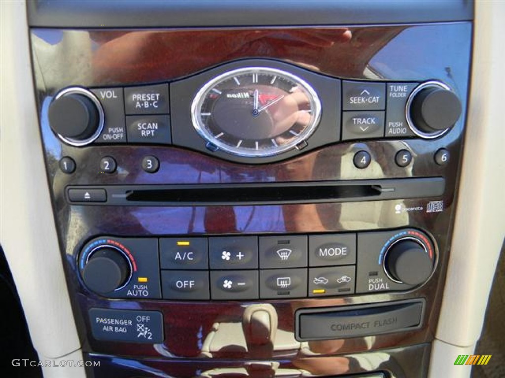 2008 Infiniti EX 35 Controls Photos