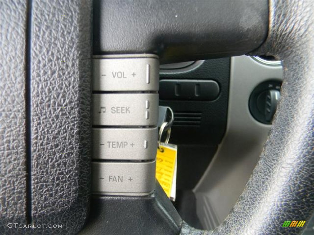 2007 Ford F150 FX4 SuperCrew 4x4 Controls Photo #58993396