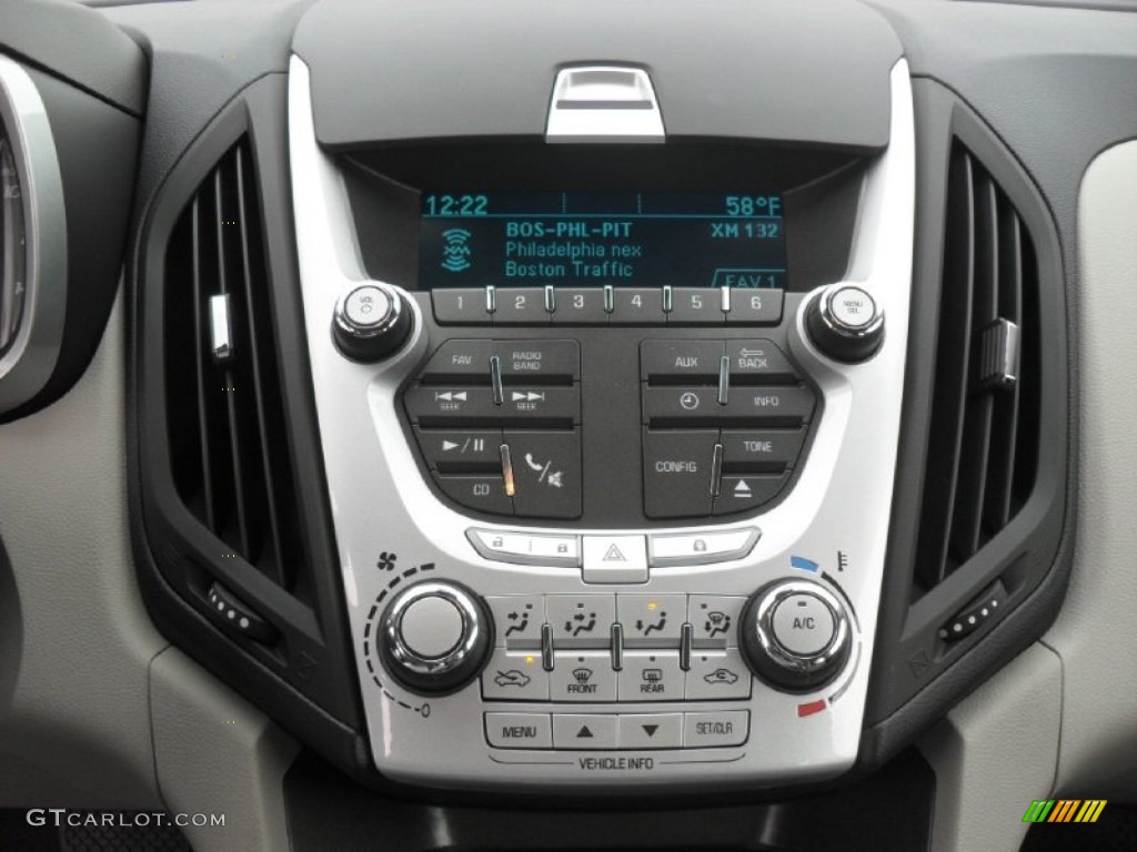 2012 Equinox LS - Silver Ice Metallic / Light Titanium/Jet Black photo #10