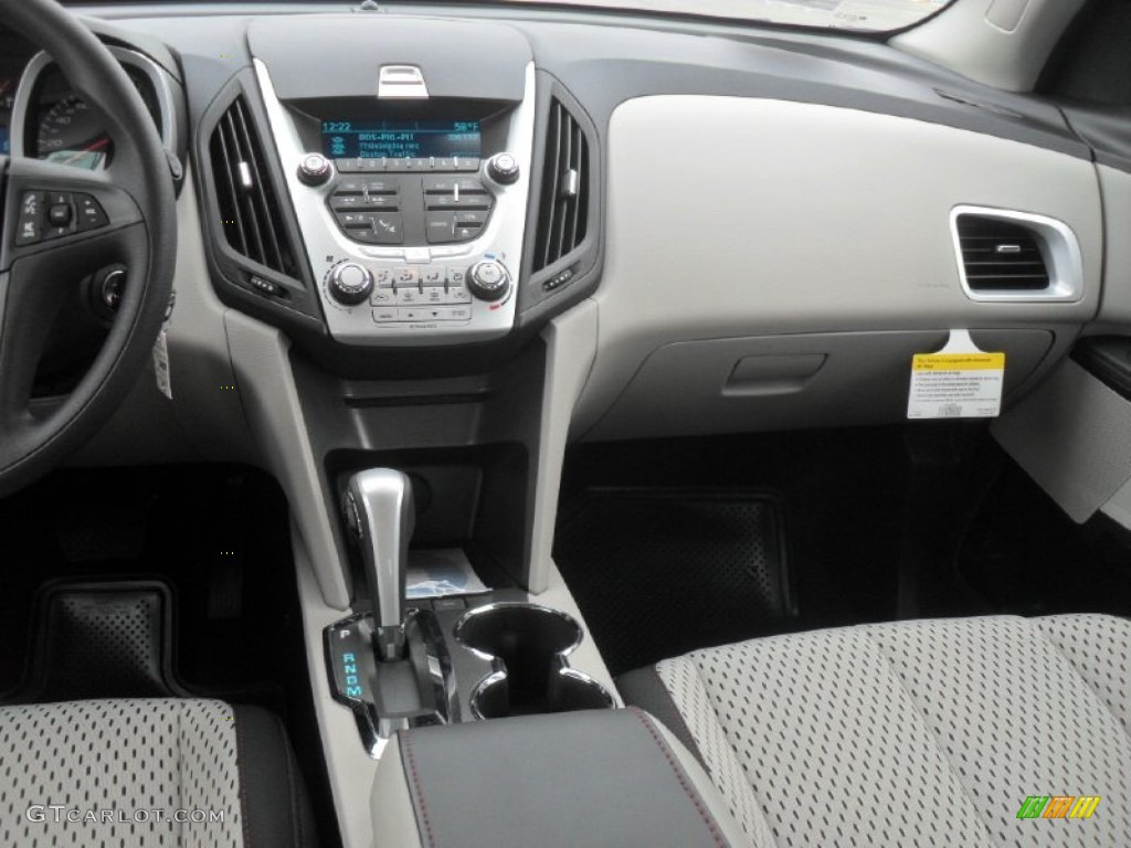 2012 Equinox LS - Silver Ice Metallic / Light Titanium/Jet Black photo #15