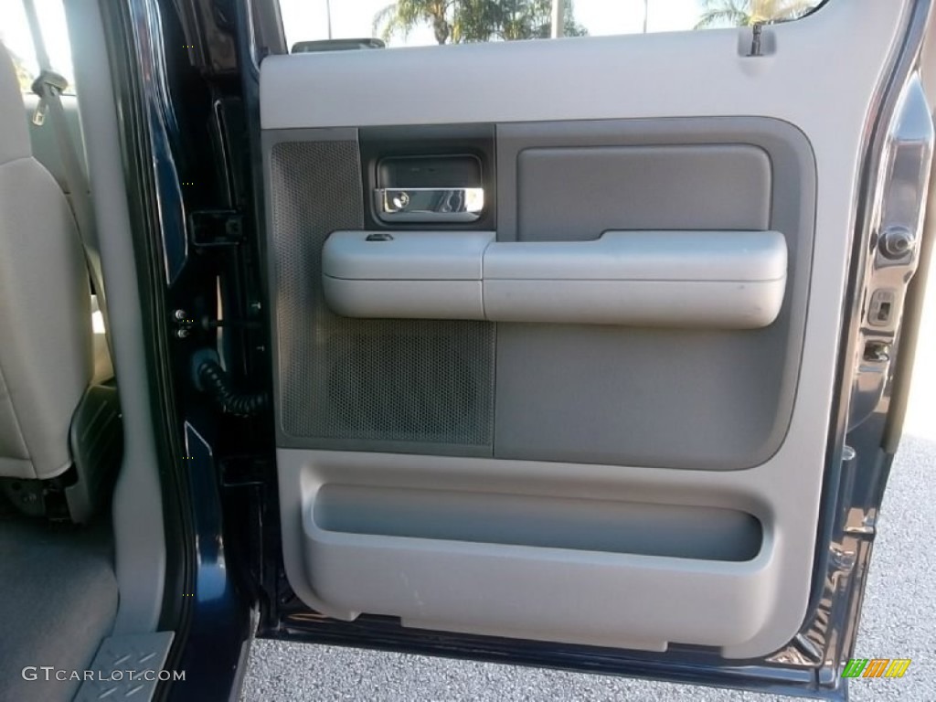 2005 F150 XLT SuperCrew - True Blue Metallic / Medium Flint Grey photo #23