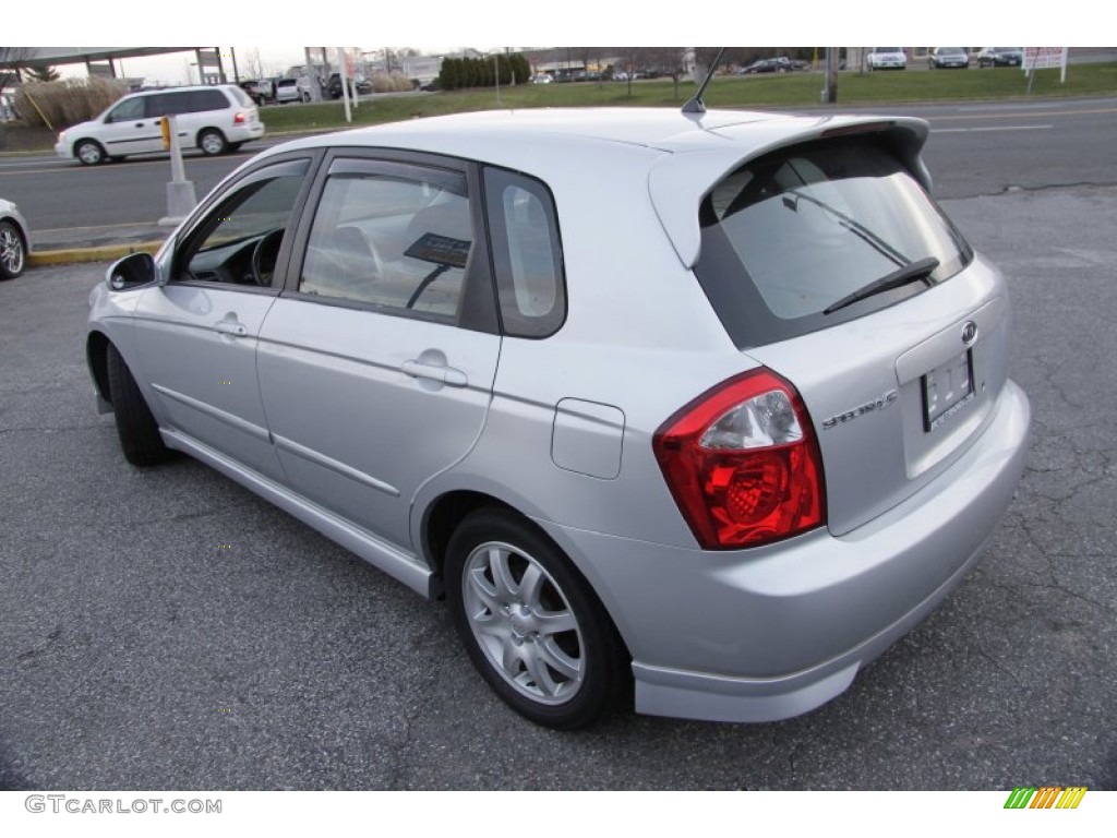 2006 Spectra Spectra5 Hatchback - Clear Silver / Gray photo #10