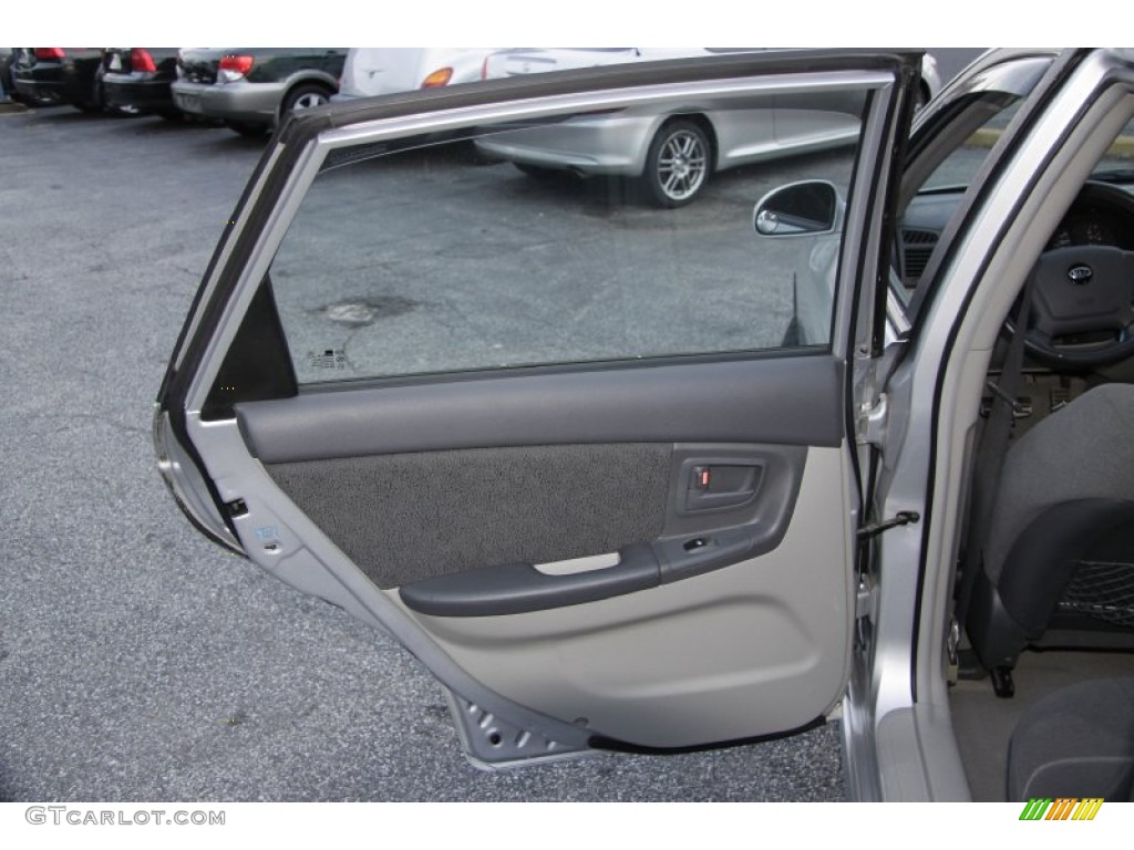 2006 Spectra Spectra5 Hatchback - Clear Silver / Gray photo #16
