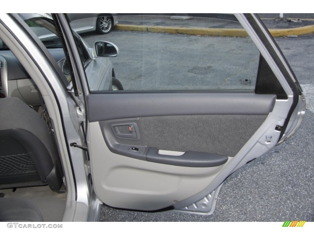 2006 Spectra Spectra5 Hatchback - Clear Silver / Gray photo #17