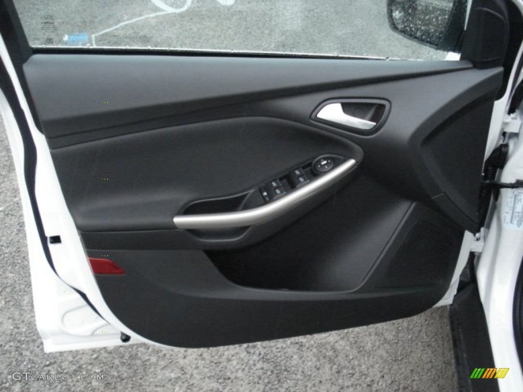 2012 Focus SEL Sedan - White Platinum Tricoat Metallic / Charcoal Black Leather photo #12