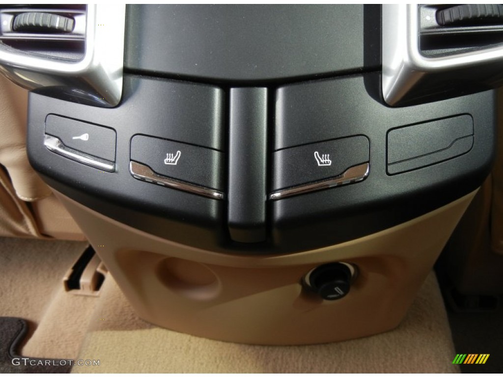 2011 Porsche Cayenne Turbo Controls Photo #59000068