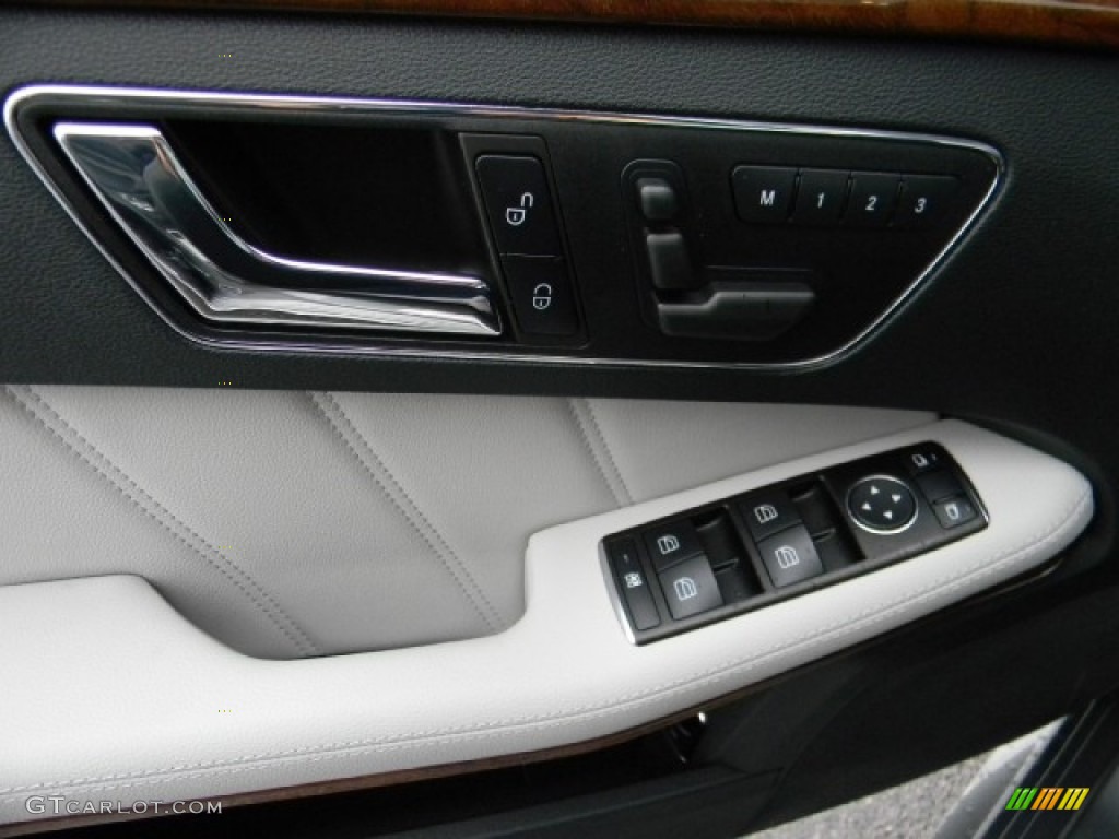 2011 Mercedes-Benz E 350 4Matic Sedan Controls Photo #59002511