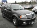 Black - Navigator Luxury 4x4 Photo No. 2